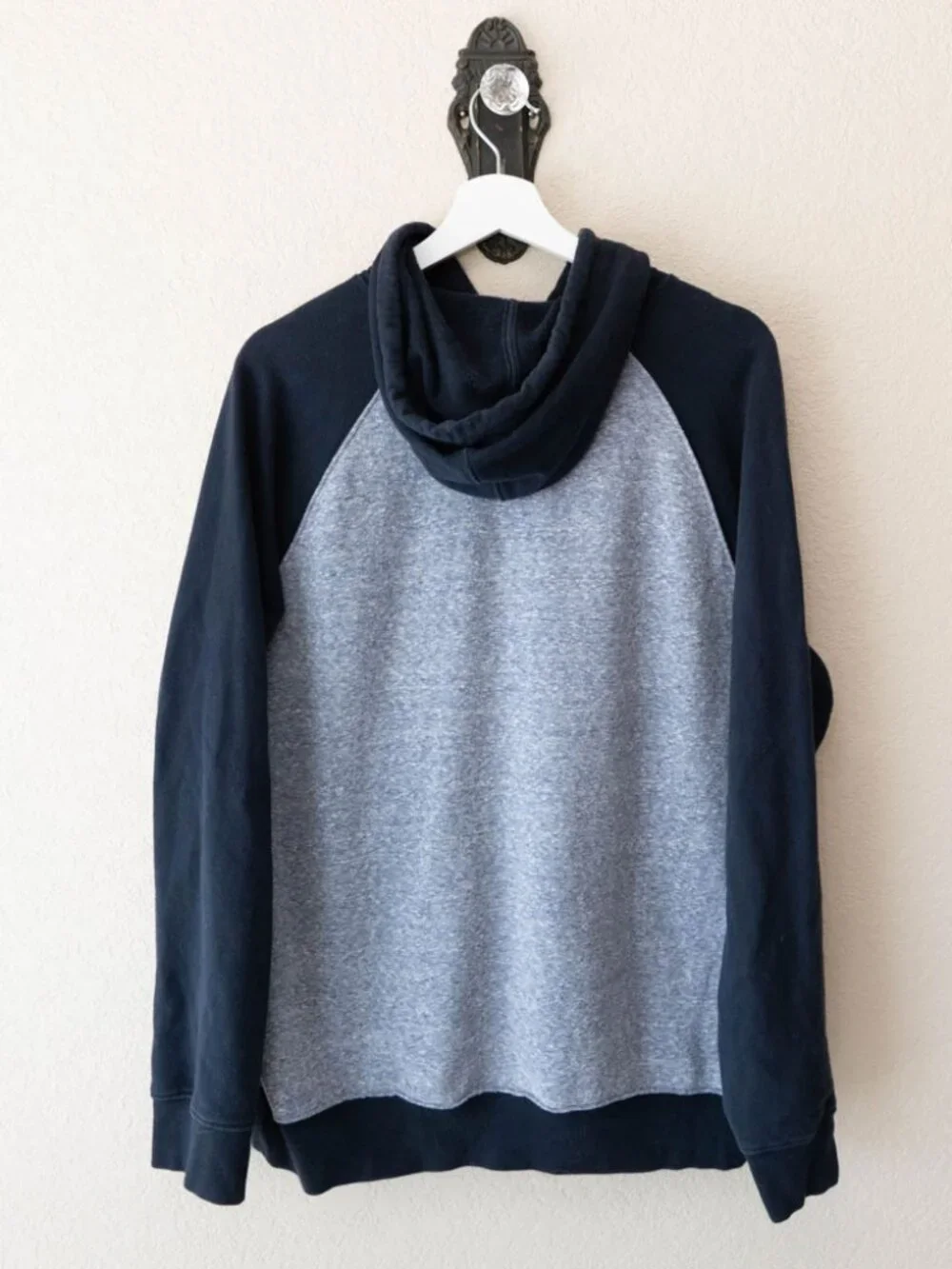 Banana Republic Navy Gray Hoodie Pullover Mens L Colorblock Kangaroo Pocket
